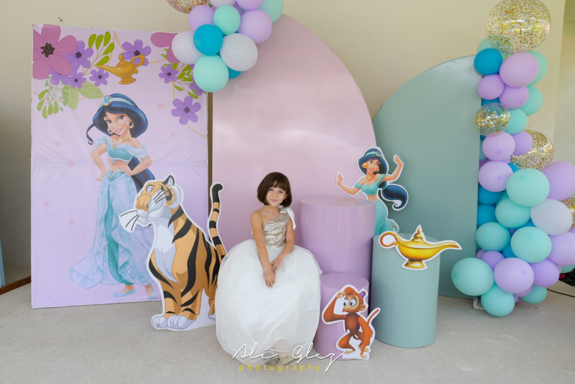 FZ56547.jpg