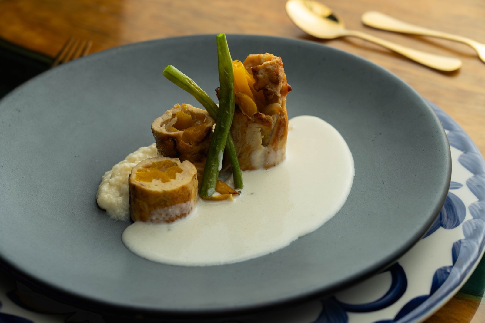 Rollo de pechuga rellena de vegetales a la pimienta - Imagen 4